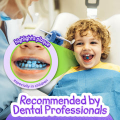 JJ CARE dientes con placa teñida mostrando áreas que mejorar al cepillado