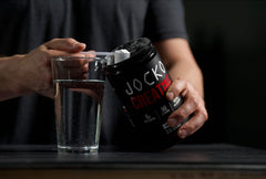 Jocko Fuel usado en gimnasio tras entrenamiento para recuperación