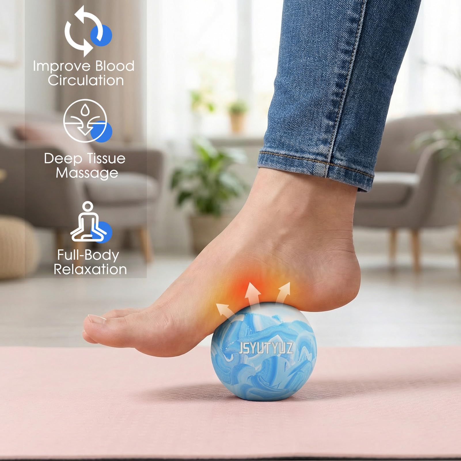 Persona usando pelota JSYUTYUZ bajo el pie para liberar fascia y reducir tensión plantar
