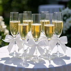 Jutieuo ambientación de boda con cinta realzando la decoración de mesa