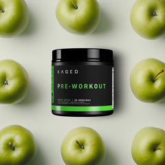 Kaged Pre-Kaged vaso mezclado con bebida efervescente lista antes del entrenamiento
