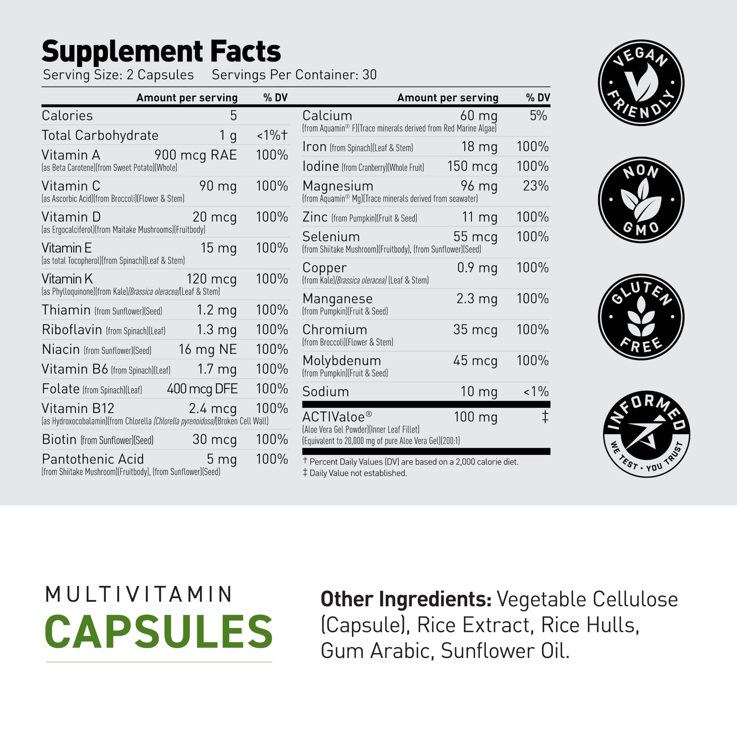 Kaged multivitamin en mesa con alimentos saludables sugiere integración dietaria