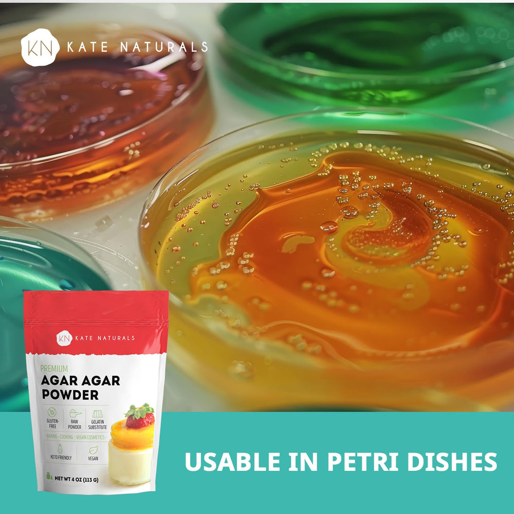 Paquete de Kate Naturals agar agar junto a una cuchara para referencia de tamaño