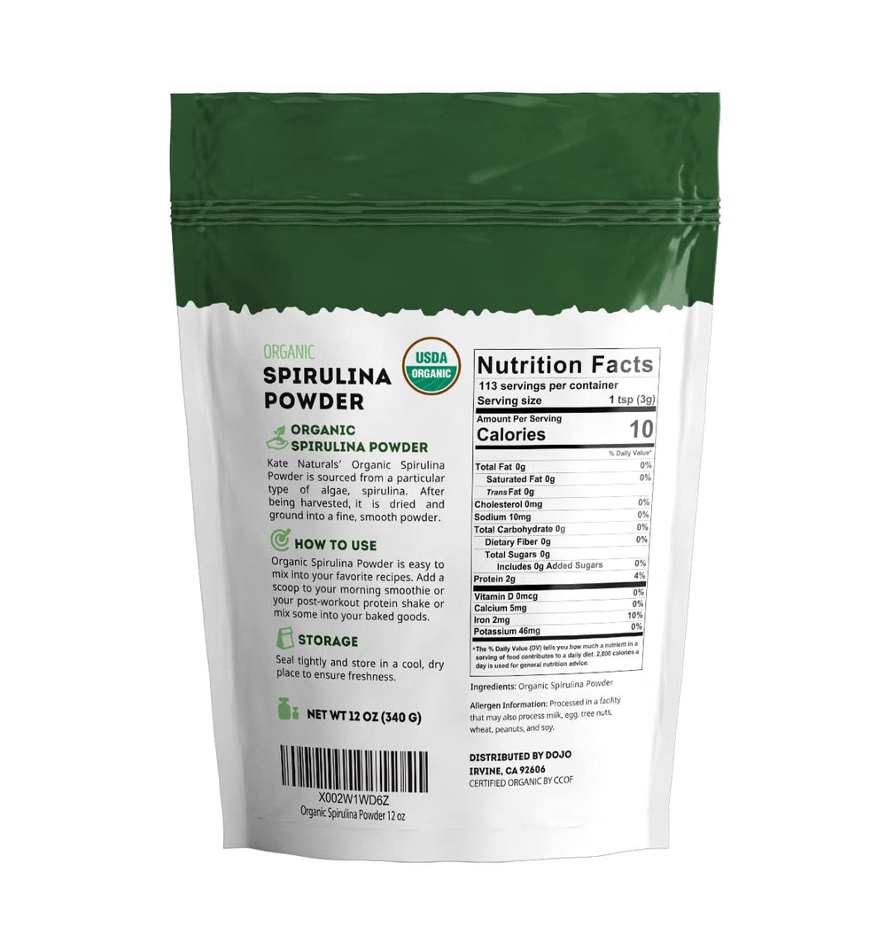 Kate Naturals uso en cocina con masa verde para realzar nutrientes