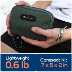 KEEP>GOING tamaño en mano muestra portabilidad y fácil transporte