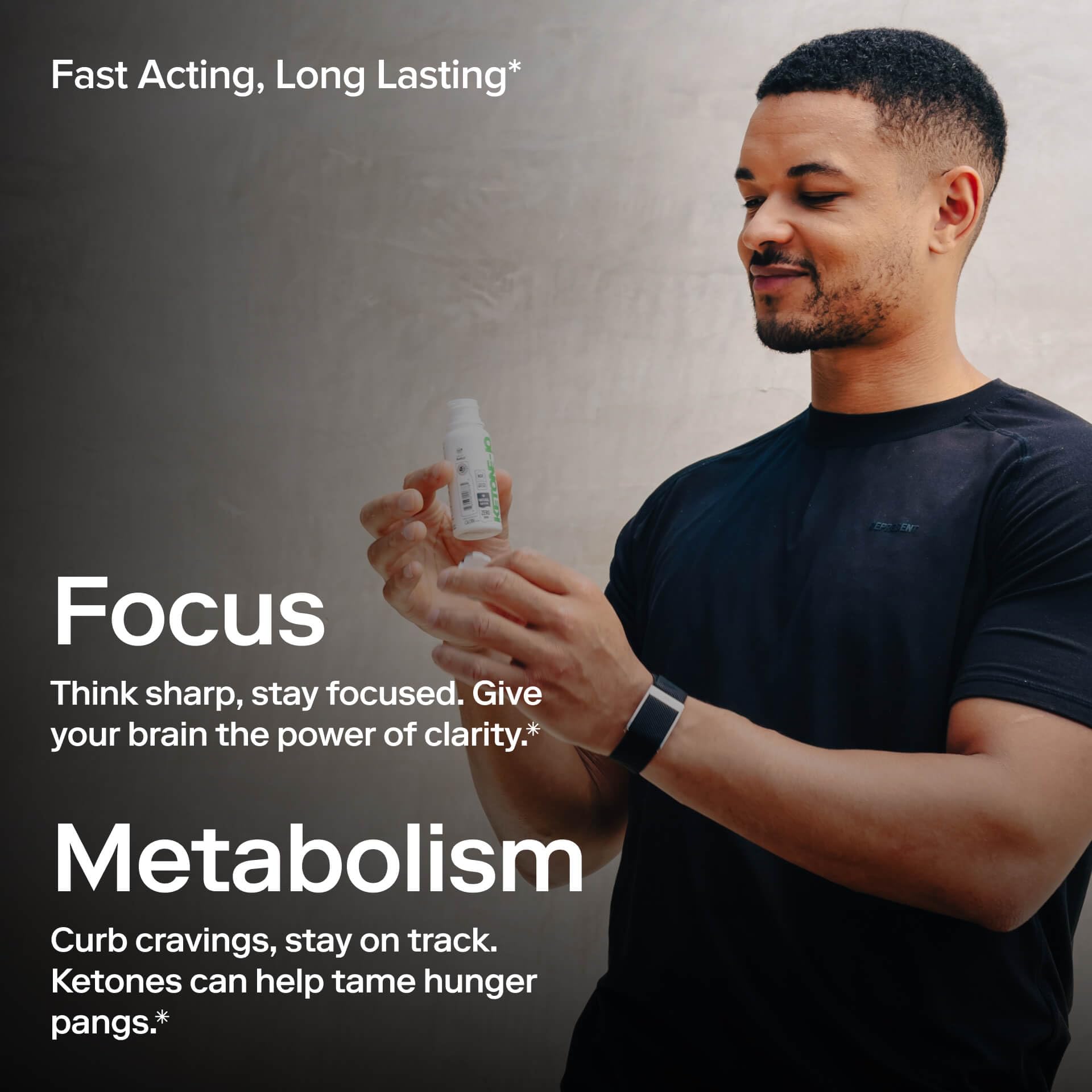 Ketone-IQ líquido al verter mostrando textura y mezcla fácil