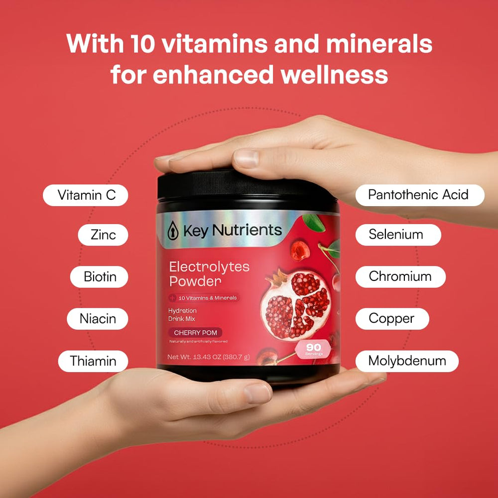 KEY NUTRIENTS polvo disolviéndose en vaso con agua para hidratación rápida