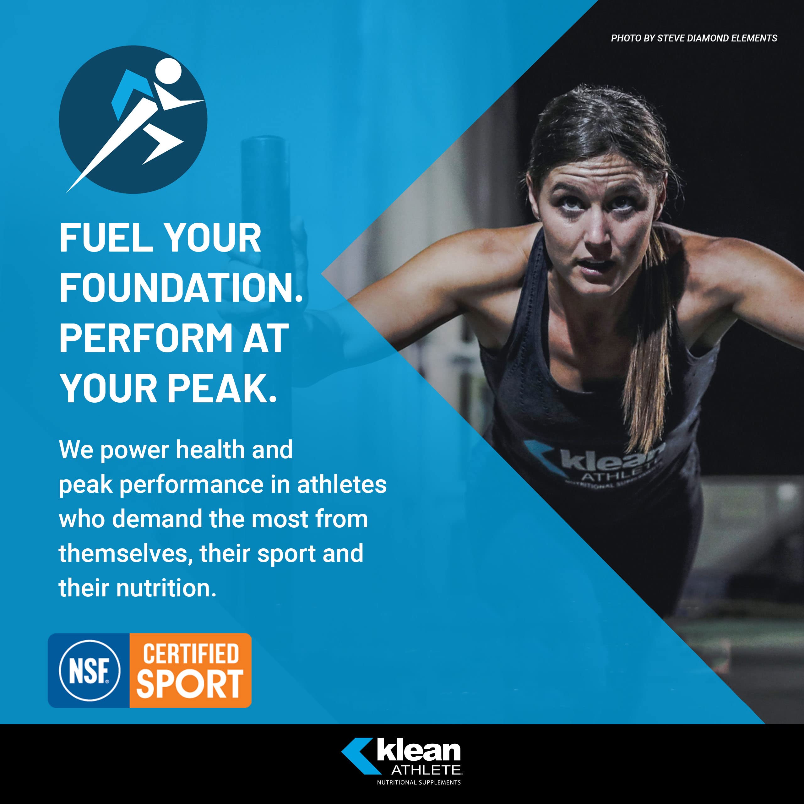Klean Athlete botella en gimnasio con batido, práctico para entrenamientos