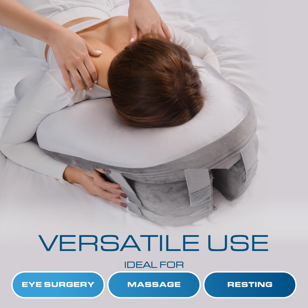 Kölbs persona durmiendo boca abajo usando almohada para soporte estable