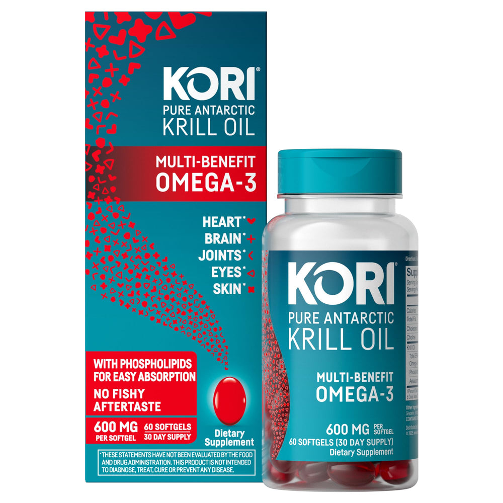 Kori Krill cápsula en mano indicando dosis diaria conveniente
