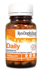 Kyolic Kyo-Dophilus cápsula en mano que facilita toma diaria y portabilidad
