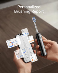 Laifen Wave Pro junto a un cepillo manual para comparar tamaño y ergonomía
