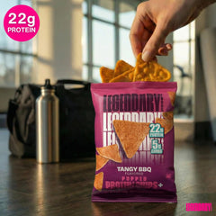 Legendary Foods chips en bol acompañadas de dip mostrando uso en reuniones y snacks sociales
