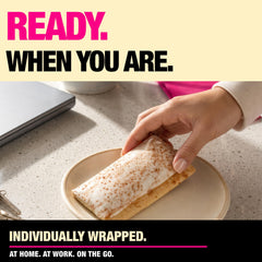 Legendary Foods pastelito en mano listo para comer, práctico como snack durante el día