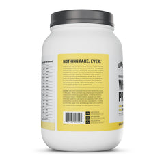 Atleta con batido Levels Whey después de entrenar para recargar proteína