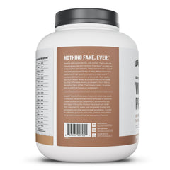 Deportista con Levels Whey después de entrenamiento para soporte proteico
