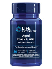 Life Extension frasco frontal del Aged Black Garlic mostrando el envase y beneficio cardiovascular