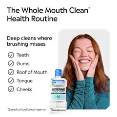 Botella Listerine junto a mano para mostrar tamaño y duración del producto