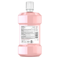 Escena familiar con Listerine Clinical Solutions destacando uso compartido