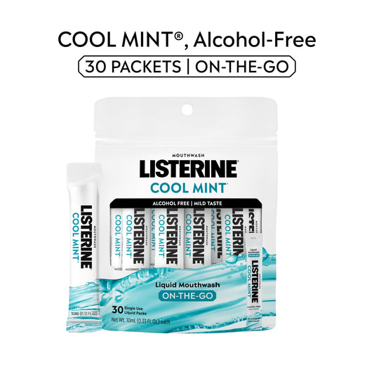 Listerine sobre abierto con textura del líquido y sensación suave