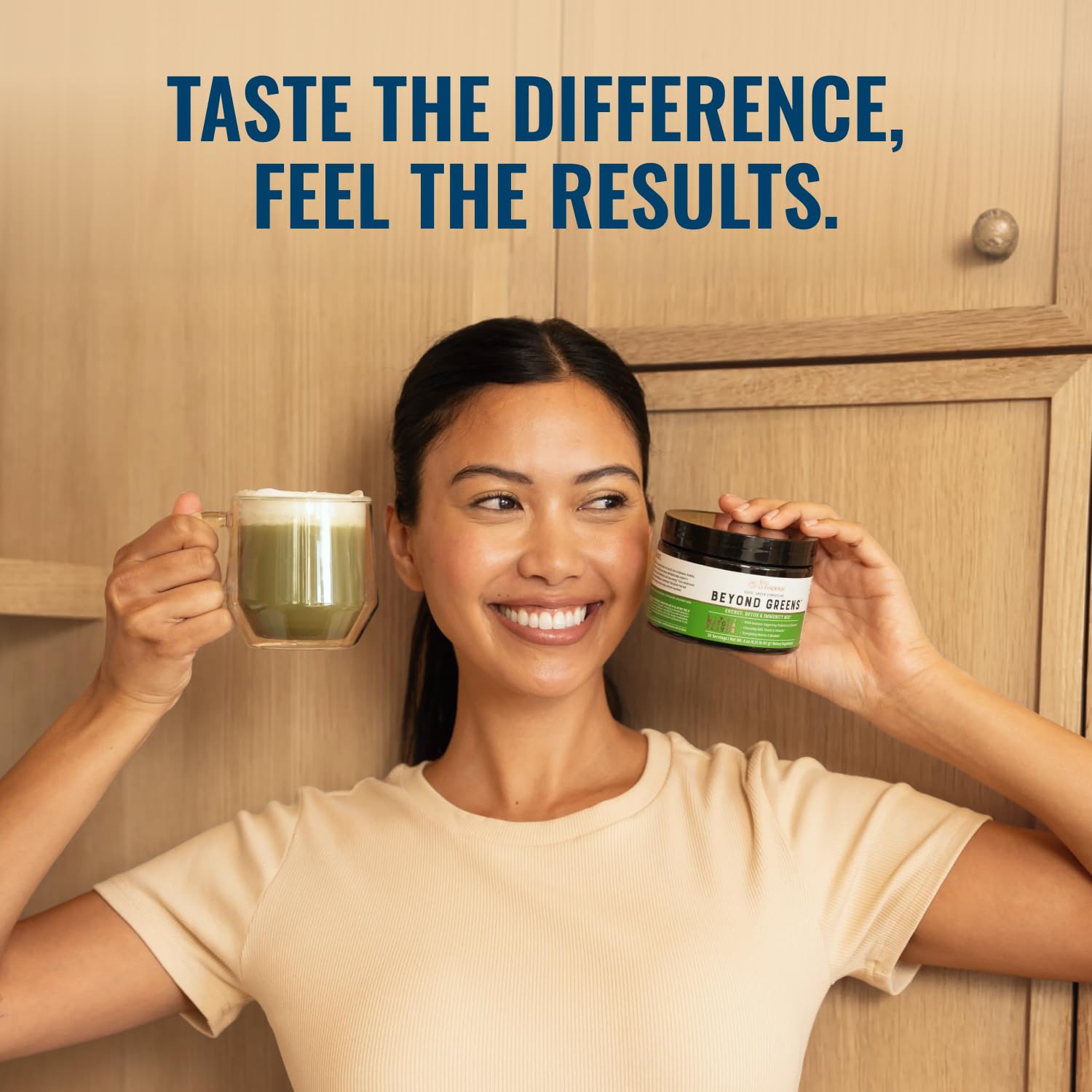 Live Conscious tarro en encimera de cocina como complemento diario saludable