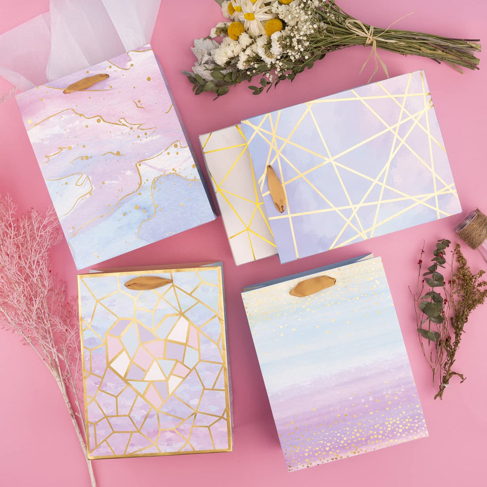 Loveinside interior con papel de seda añadiendo protección y volumen