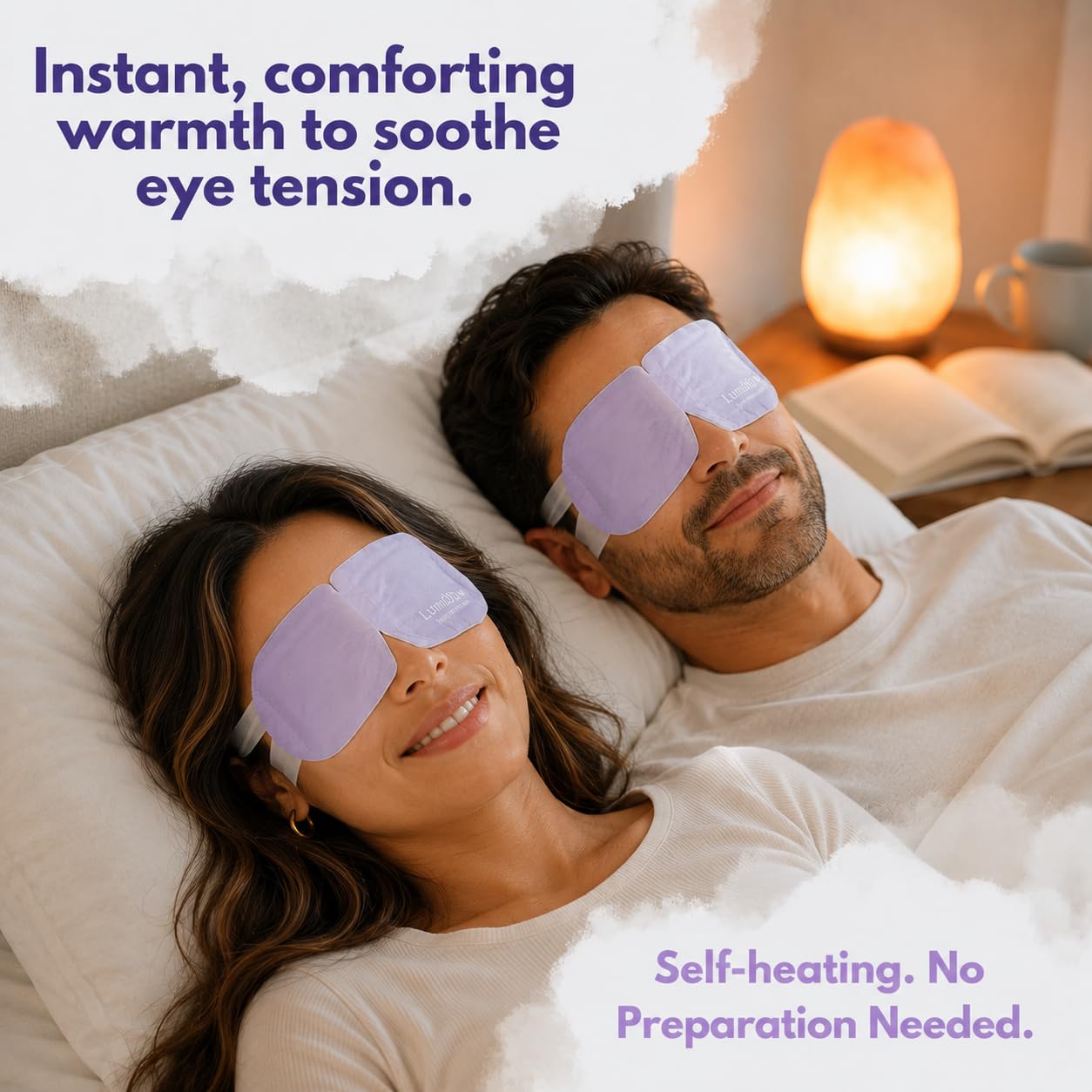 Mascarilla LumiDew en mano para comparar tamaño y portabilidad