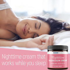 Magnum Solace aplicando en pierna antes de dormir, beneficio fácil uso nocturno