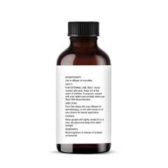 Majestic Pure frasco en mano para mostrar tamaño práctico de 30 ml y manejabilidad
