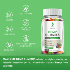 Gomitas MaxHemp en mesita de noche junto a agua, sugerencia de uso para descanso