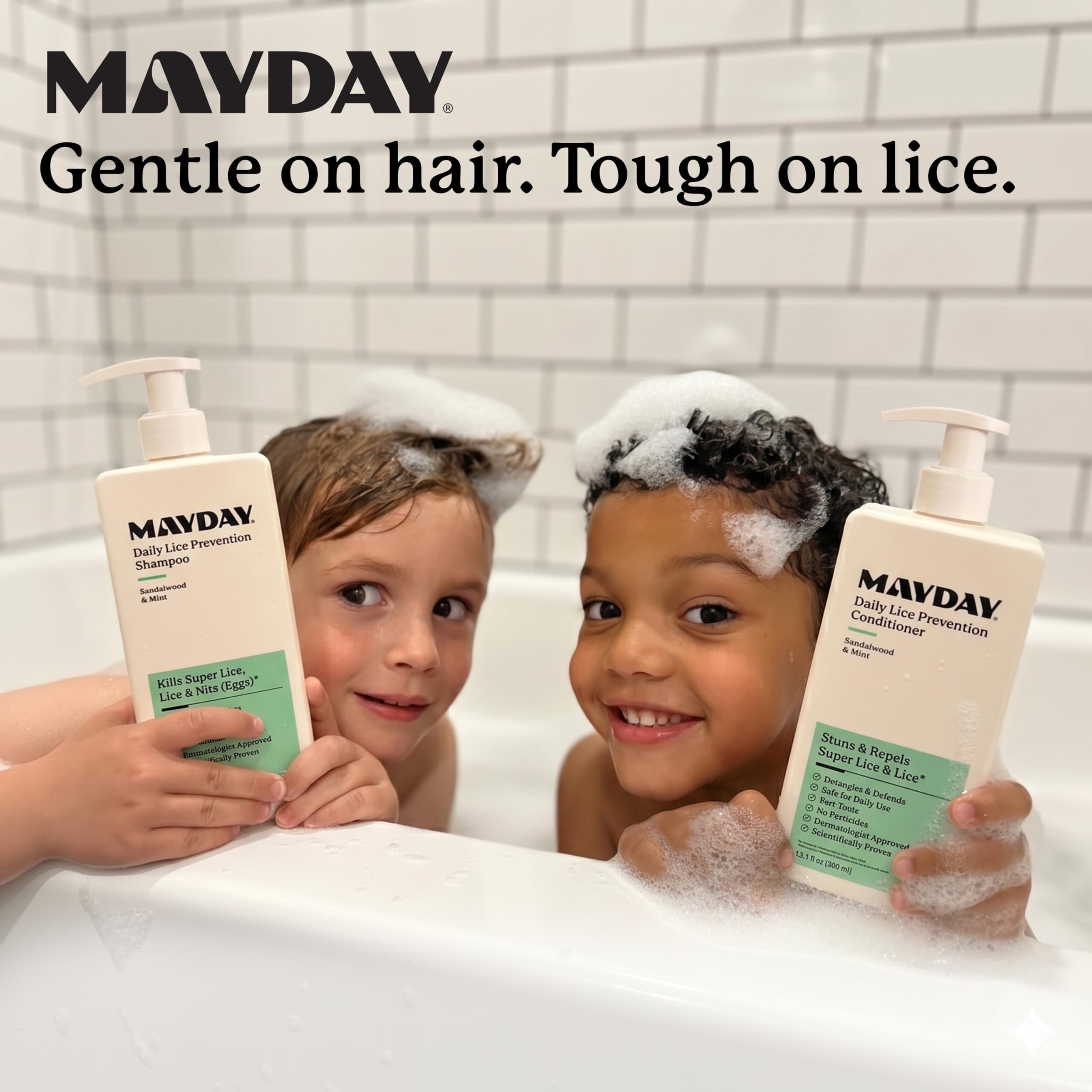 MAYDAY comparación de tamaño en mano para mostrar las botellas de 12 oz