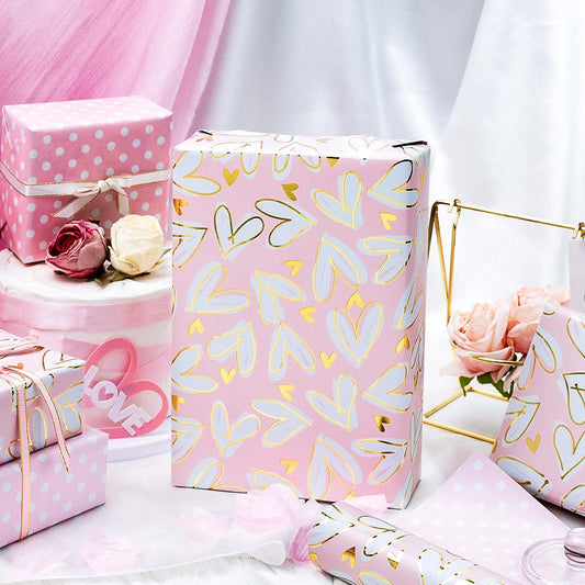 MAYPLUSS detalle de foil dorado en corazón que aporta brillo elegante al regalo