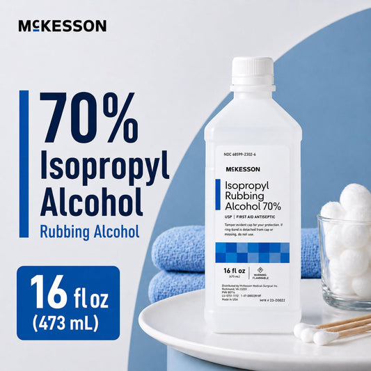 Primer plano de la etiqueta McKesson mostrando concentración 70% y uso antiséptico