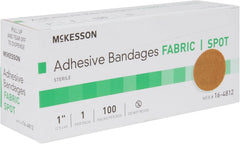 McKesson Medi-Pak apósito aplicado en dedo mostrando adaptación y protección
