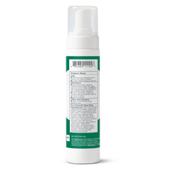 Medline Remedy botella en mano para comparar tamaño y transporte fácil