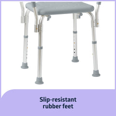 Medline silla colocada en bañera mostrando uso seguro y práctico