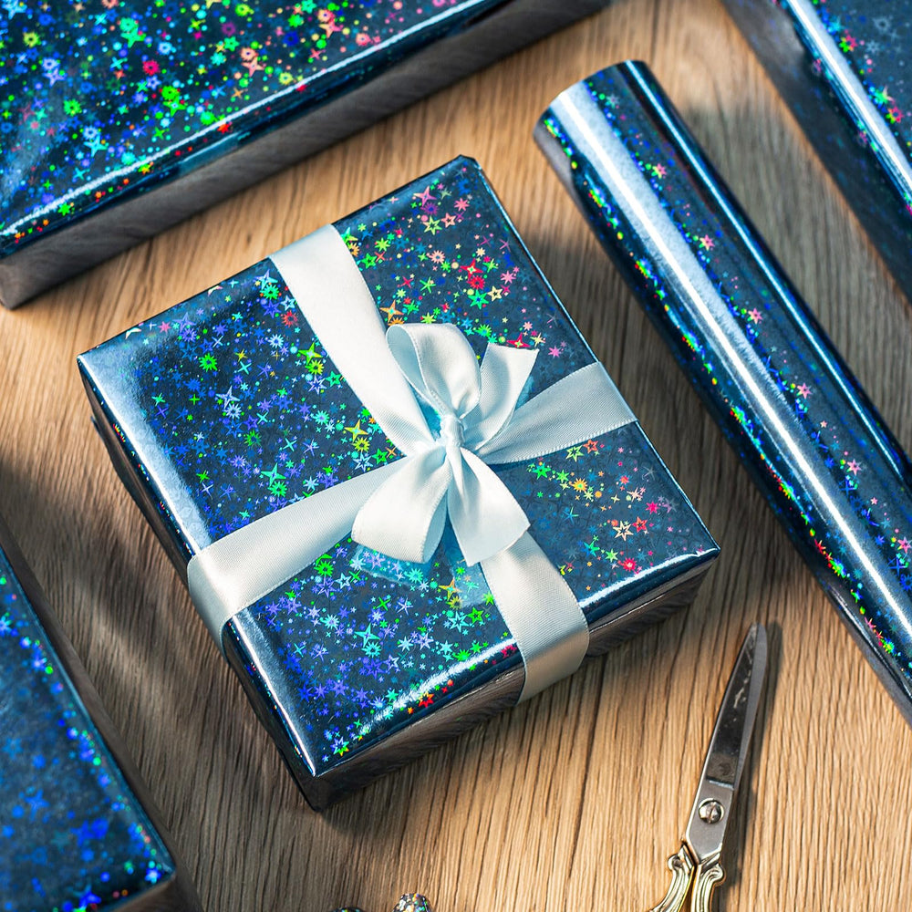 Merture ambiente festivo con regalo envuelto que destaca en decoración