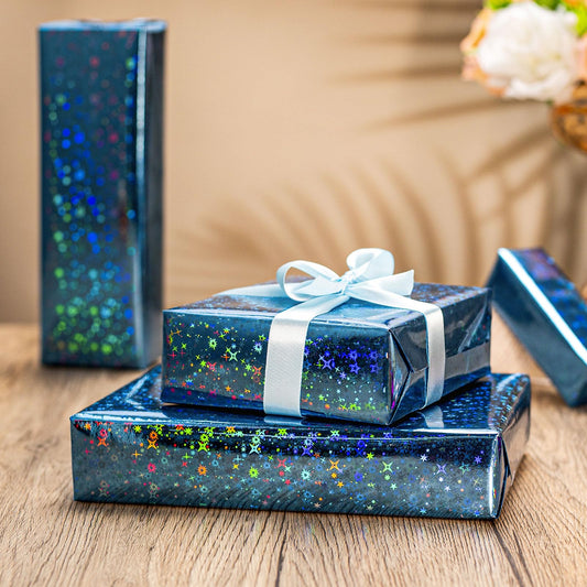Merture primer plano de textura holográfica que realza el regalo