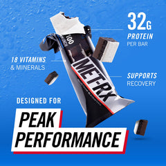 MET-Rx primer plano textura crujiente y trozos tipo galleta nutritivos