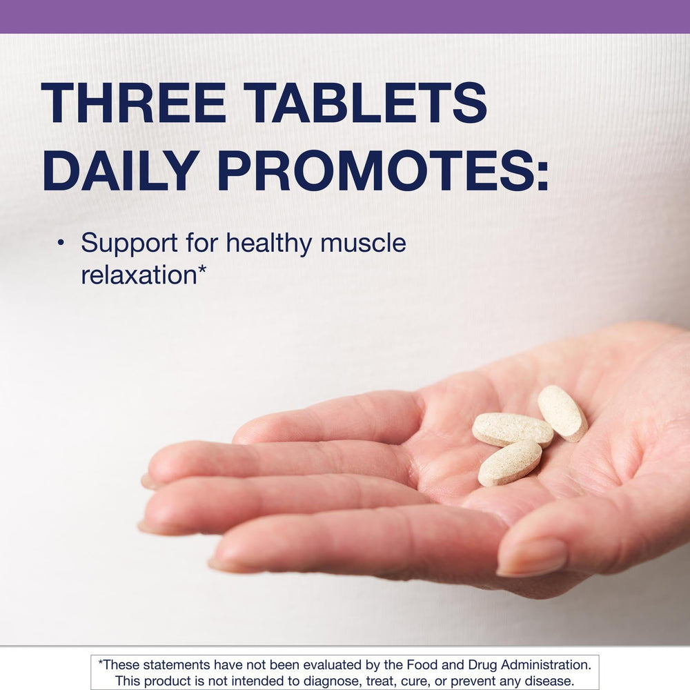 Metagenics MyoCalm Plus tabletas en mano para control de dosis y conveniencia