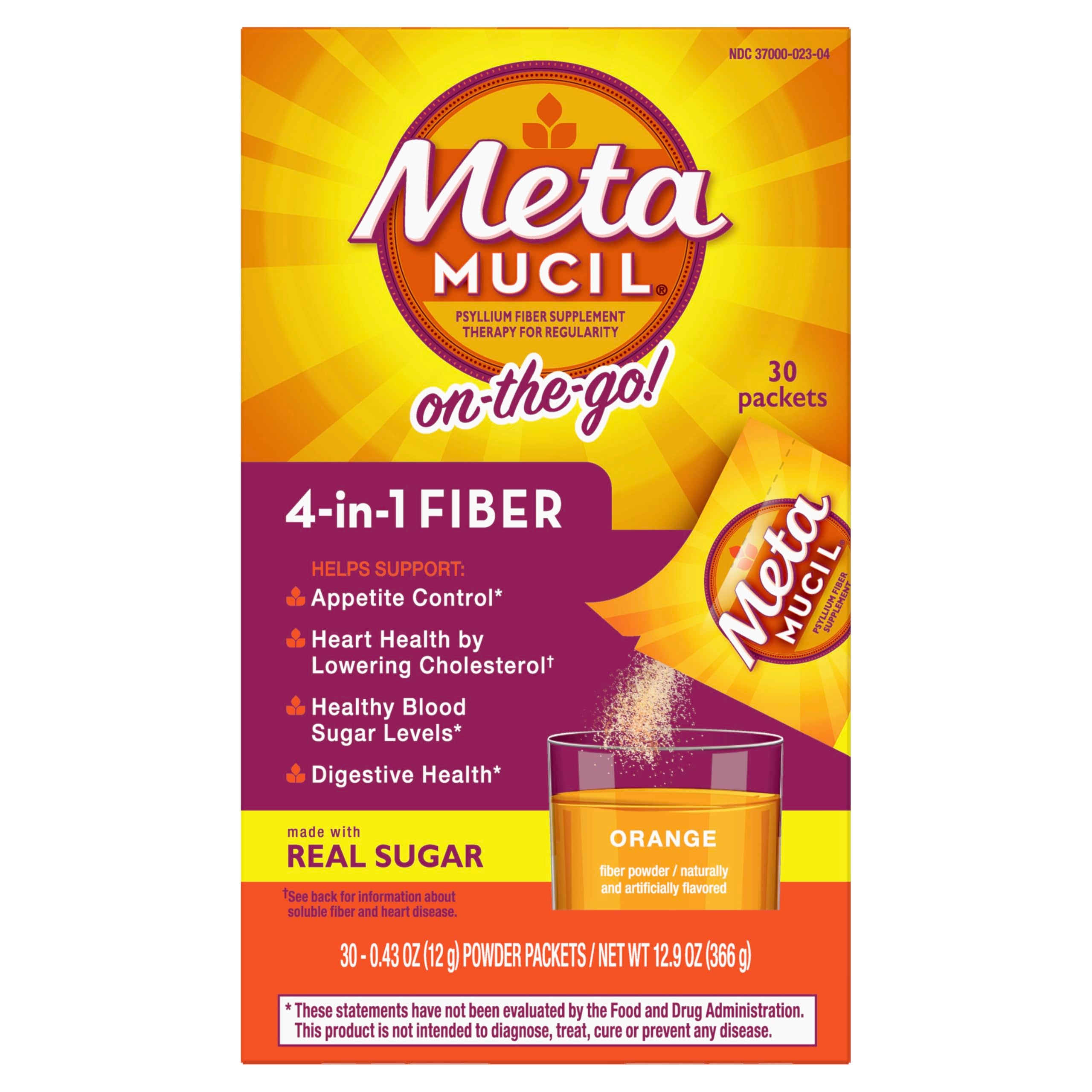 Persona en oficina usando Metamucil insinuando energía y estilo de vida activo