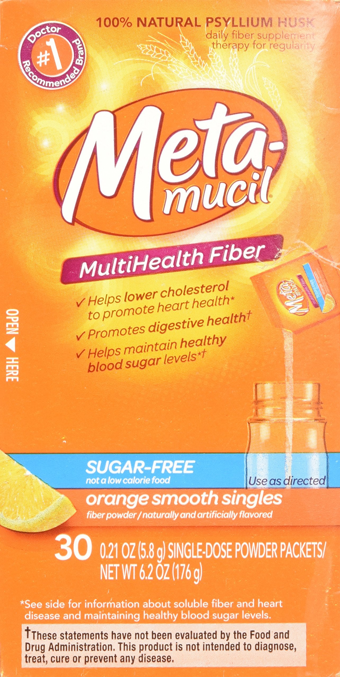 Mano sosteniendo sobre Metamucil en ambiente de viaje para conveniencia