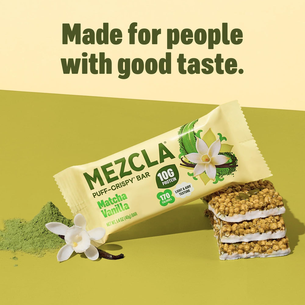Mezcla producto sobre fondo natural destacando ingredientes limpios