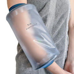 Mighty Well vista frontal de la funda impermeable mostrando cobertura completa y protección