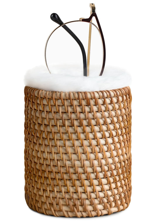 Mkono soporte frontal de rattan mostrando forma y acabado protector