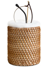 Mkono soporte frontal de rattan mostrando forma y acabado protector