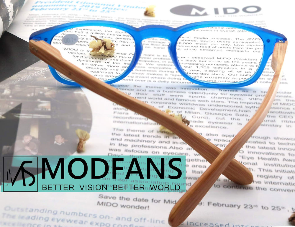 MODFANS comparación de tamaño junto a tarjeta, indica escala real
