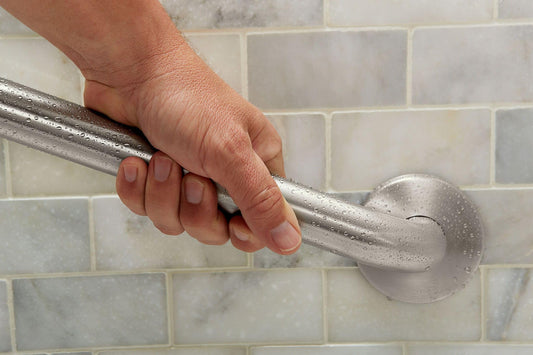 Moen primer plano del acabado cepillado gris, apariencia durable