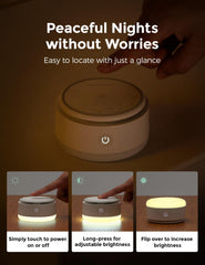 Momcozy comparación de tamaño junto a un chupete para ver escala