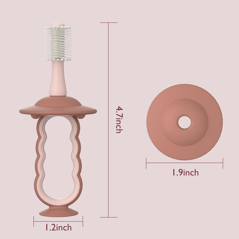 Momcozy bebé usando cepillo, fomenta hábitos de higiene suaves